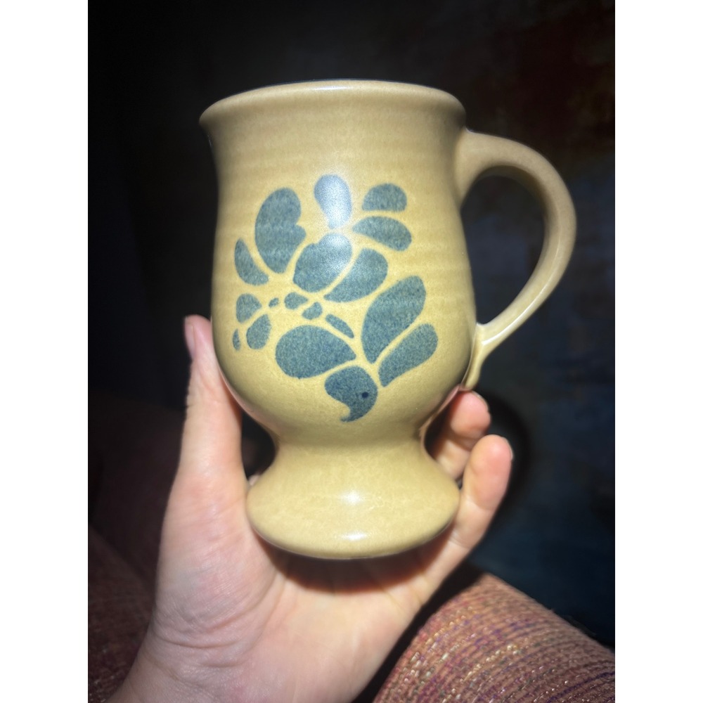 Vintage Pfaltzgraff FolkArt Tan Blue Floral Footed Stoneware Coffee Mug USA